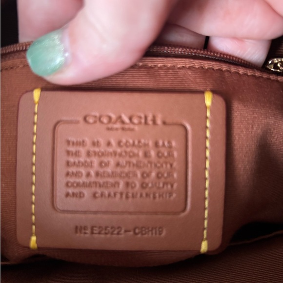 New Coach Caramel Leather Tote - Picture 4 of 7